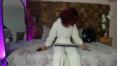 Sara online show from 09-26-25, 10:08