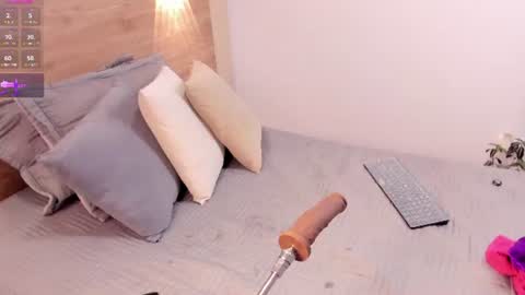 Snapshot of rihannadeep chatting on 06-29-26, 10:59 Sara online show from 06-29-26, 10:59