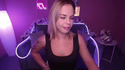 Snapshot of rikaraily chatting on 01-03-25, 05:28 Rika online show from 01-03-25, 05:28