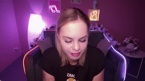 Snapshot of rikaraily chatting on 01-07-25, 05:22 Rika online show from 01-07-25, 05:22