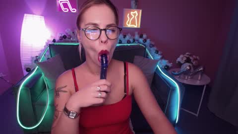 Snapshot of rikaraily chatting on 01-07-25, 08:56 Rika online show from 01-07-25, 08:56