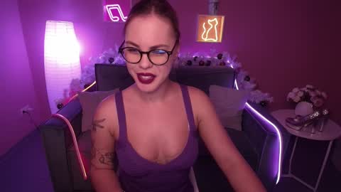 Snapshot of rikaraily chatting on 01-15-25, 08:41 Rika online show from 01-15-25, 08:41