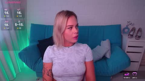 Snapshot of rikaraily chatting on 09-17-25, 06:37 Rika online show from 09-17-25, 06:37