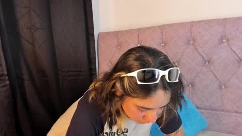 Snapshot of riley_colors chatting on 01-29-25, 11:46 Riley online show from 01-29-25, 11:46