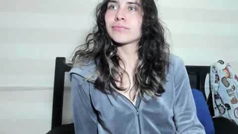 Snapshot of riley_colors chatting on 11-13-25, 05:56 Riley online show from 11-13-25, 05:56