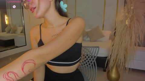 Riley Sierra online show from 04-07-26, 12:49