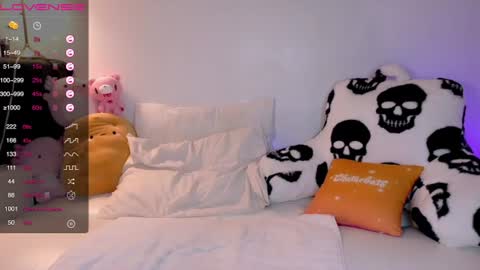 RileyAddams online show from 06-19-26, 01:43