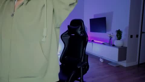 rileymee online show from 12-20-25, 01:02