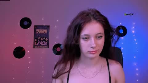 Snapshot of rina_gold_ chatting on 05-31-26, 06:42 Rina online show from 05-31-26, 06:42