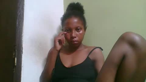 Snapshot of rinah654271 chatting on 02-06-26, 07:17 rinah654271 online show from 02-06-26, 07:17