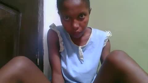 Snapshot of rinah654271 chatting on 02-11-26, 03:22 rinah654271 online show from 02-11-26, 03:22