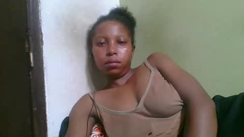 Snapshot of rinah654271 chatting on 02-26-26, 06:40 rinah654271 online show from 02-26-26, 06:40