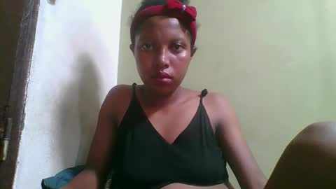 Snapshot of rinah654271 chatting on 04-19-26, 06:32 rinah654271 online show from 04-19-26, 06:32