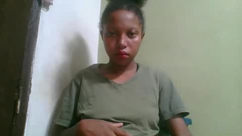 Snapshot of rinah654271 chatting on 04-21-26, 02:26 rinah654271 online show from 04-21-26, 02:26