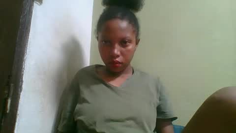 Snapshot of rinah654271 chatting on 04-21-26, 02:51 rinah654271 online show from 04-21-26, 02:51