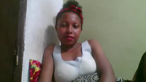 Snapshot of rinah654271 chatting on 04-21-26, 03:17 rinah654271 online show from 04-21-26, 03:17