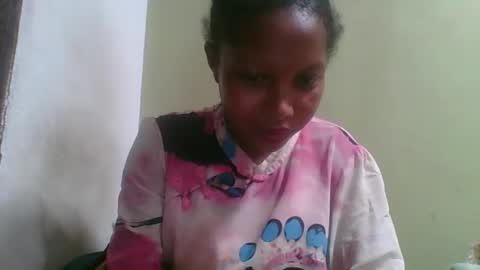 Snapshot of rinah654271 chatting on 04-24-26, 04:53 rinah654271 online show from 04-24-26, 04:53