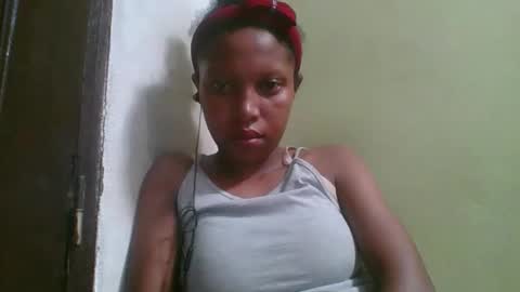Snapshot of rinah654271 chatting on 04-26-26, 02:15 rinah654271 online show from 04-26-26, 02:15