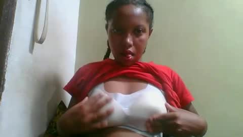 Snapshot of rinah654271 chatting on 04-30-26, 02:40 rinah654271 online show from 04-30-26, 02:40