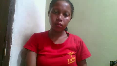 Snapshot of rinah654271 chatting on 04-30-26, 02:45 rinah654271 online show from 04-30-26, 02:45