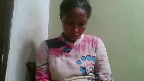 Snapshot of rinah654271 chatting on 05-05-26, 02:41 rinah654271 online show from 05-05-26, 02:41