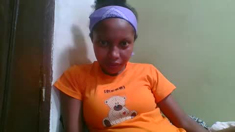 Snapshot of rinah654271 chatting on 05-14-26, 02:57 rinah654271 online show from 05-14-26, 02:57