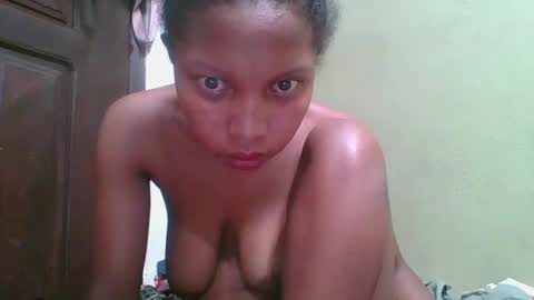 Snapshot of rinah654271 chatting on 05-17-26, 02:24 rinah654271 online show from 05-17-26, 02:24