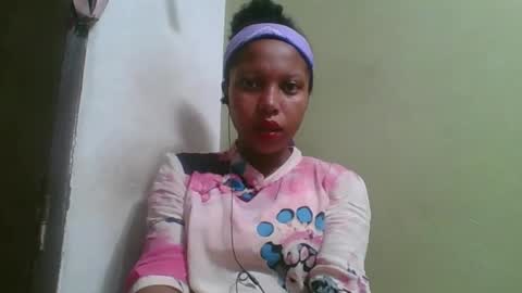 Snapshot of rinah654271 chatting on 05-18-26, 02:29 rinah654271 online show from 05-18-26, 02:29