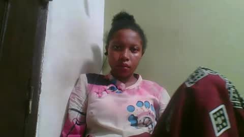 Snapshot of rinah654271 chatting on 05-18-26, 04:24 rinah654271 online show from 05-18-26, 04:24
