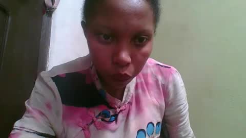 Snapshot of rinah654271 chatting on 05-19-26, 03:07 rinah654271 online show from 05-19-26, 03:07