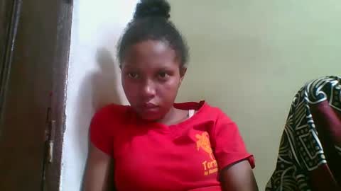 Snapshot of rinah654271 chatting on 05-20-26, 05:19 rinah654271 online show from 05-20-26, 05:19