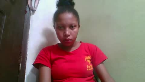 Snapshot of rinah654271 chatting on 05-21-26, 05:25 rinah654271 online show from 05-21-26, 05:25
