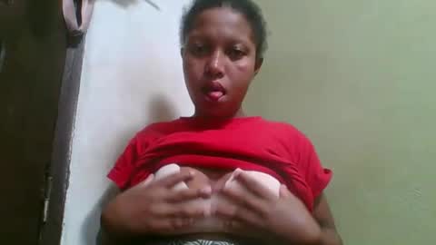Snapshot of rinah654271 chatting on 05-24-26, 05:45 rinah654271 online show from 05-24-26, 05:45