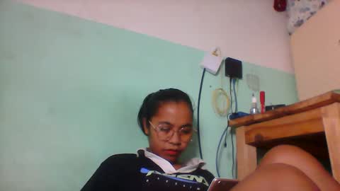 Snapshot of rinah856024 chatting on 05-05-26, 05:15 rinah856024 online show from 05-05-26, 05:15