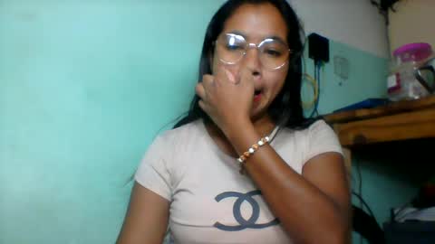 Snapshot of rinah856024 chatting on 06-12-26, 07:18 rinah856024 online show from 06-12-26, 07:18
