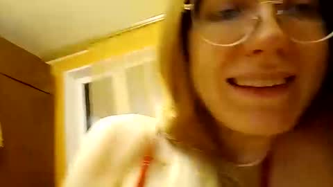 Snapshot of rinettawilss chatting on 01-16-25, 02:19 RinettaWilss online show from 01-16-25, 02:19