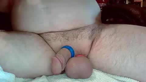Snapshot of ringaroundmycock chatting on 05-25-26, 03:29 ringaroundmycock online show from 05-25-26, 03:29