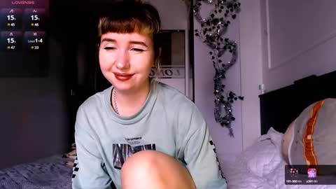 Snapshot of riri_rich chatting on 01-17-25, 06:47 Rita online show from 01-17-25, 06:47