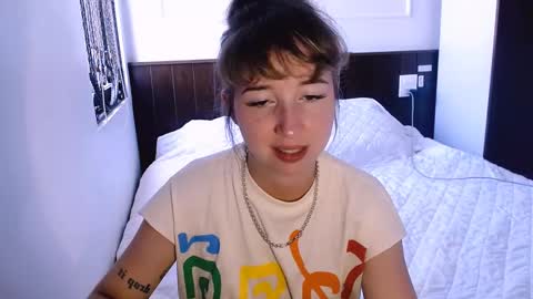 Snapshot of riri_rich chatting on 03-12-25, 05:35 Rita online show from 03-12-25, 05:35