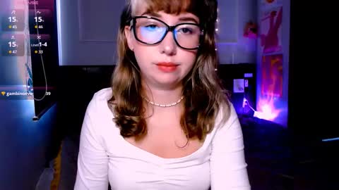 Snapshot of riri_rich chatting on 09-10-25, 05:07 Rita online show from 09-10-25, 05:07