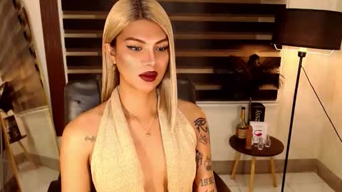 riri online show from 10-24-25, 06:21