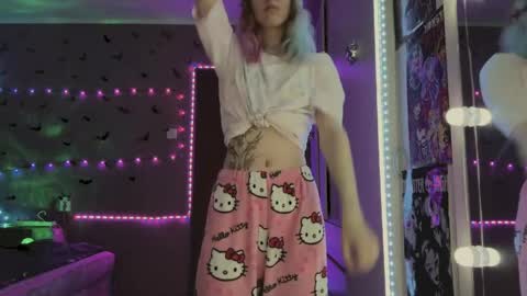 Nicole online show from 05-03-26, 03:18