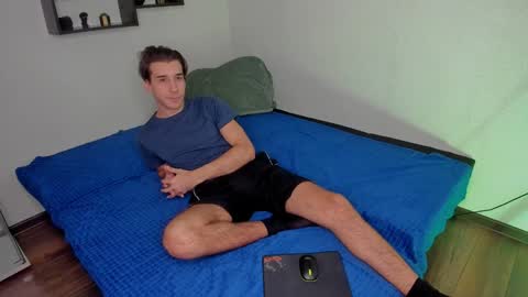 Snapshot of rishu_ chatting on 01-07-25, 10:43 VAnitas online show from 01-07-25, 10:43