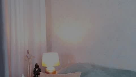 Agnes online show from 10-10-25, 11:53