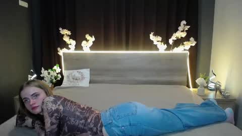Snapshot of ritakiskis chatting on 04-22-26, 06:53 ritakiskis online show from 04-22-26, 06:53