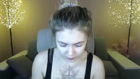 Snapshot of ritaneer chatting on 12-25-24, 09:02 ritaneer online show from 12-25-24, 09:02