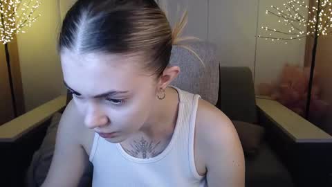 Snapshot of ritaneer chatting on 02-04-25, 09:07 ritaneer online show from 02-04-25, 09:07