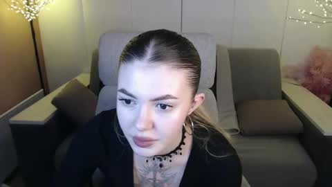 Snapshot of ritaneer chatting on 03-11-25, 12:06 ritaneer online show from 03-11-25, 12:06