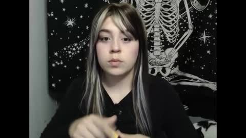 Snapshot of rivadeneira222 chatting on 09-25-25, 02:59 PeachSalinger online show from 09-25-25, 02:59