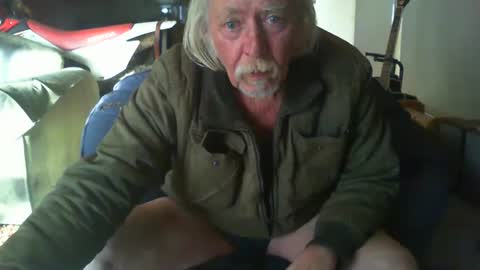 Snapshot of riverratggg chatting on 07-10-26, 07:12 riveratggg online show from 07-10-26, 07:12